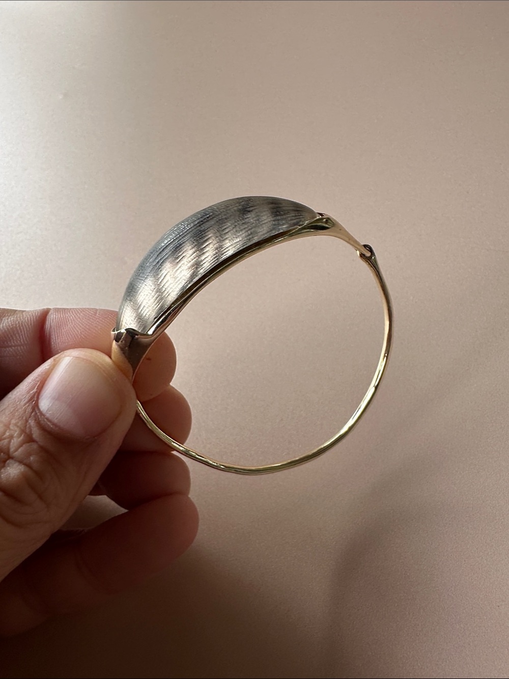 Alexis Bittar Elements Lucite Leaf Wire Bangle Bracelet - Gold/Silver Gray